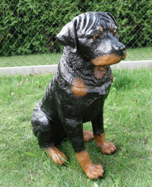 Deko Hund Figur Rottweiler sitzend lebensgroß günstig kaufen