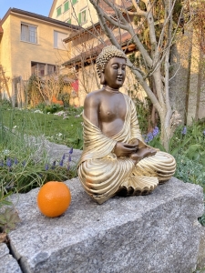 Buddha Figur sitzend, 41 cm hoch