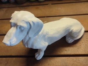 Kleine Hundefigur Dackel zum selber bemalen, 40 cm lang 1