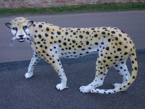 Gartendekofigur Gepard, lebensgross,135 cm lang 2