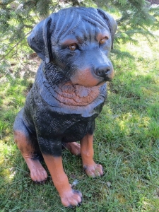 Deko Hundefigur lebensgross: Rottweiler, sitzend 2