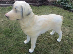 Deko Hundefigur Labrador Retriever stehend, lebensgross, 70 cm hoch
