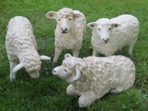 Krippenfigur 4-er Gruppe mittelgrosse Schafe, bis 43 cm hoch