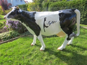 Deko Kuhfigur lebensgross mit Logo Sylt