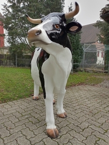 Lebensgrosse Deko Kuh in schwarz-weiss mit hochwertigem Autolack 3
