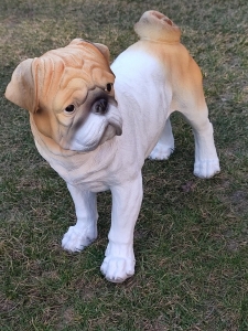 Mops, Deko Hundefigur stehend, Braun-Weiss 2