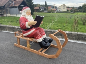 XXL Weihnachtsmann auf Schlitten mit grossem Nikolaus