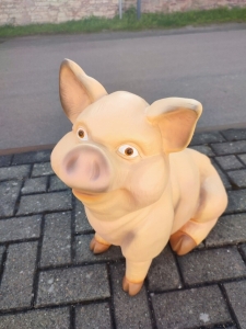 Schwein Dekofigur für Garten, sitzend, 55 cm hoch 1