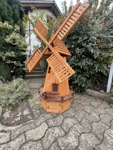 Gartenwindmühle mit Solarbeleuchtung