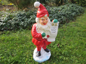 Kleiner Deko Weihnachtsmann mit Liste  41 cm hoch