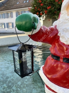 Weihnachtsmann Dekofigur mit LED Laterne solar