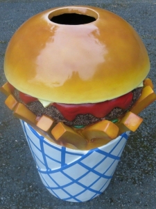 Werbeaufsteller Pommes und Burger Mülleimer, 105 cm hoch 1